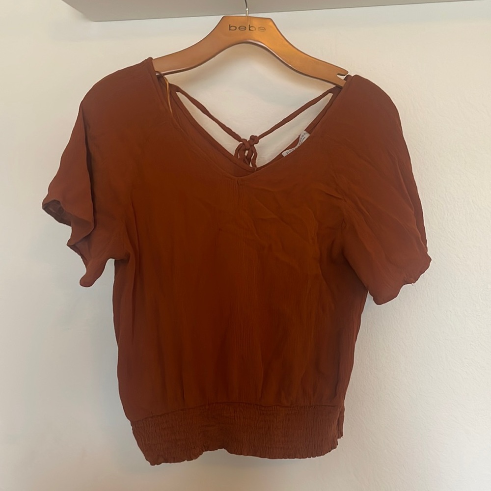 Perfect for fall! 🍁 super cute burnt orange top